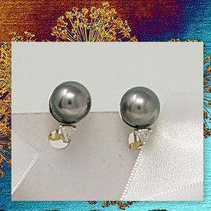 18K Gold Black Pearl Trillion Cut Diamond Vintage Omega Back Earrings